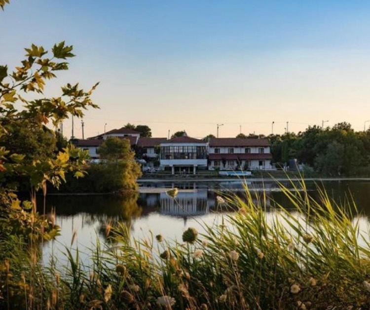 Thrassa Hotel Tycheron Exterior photo